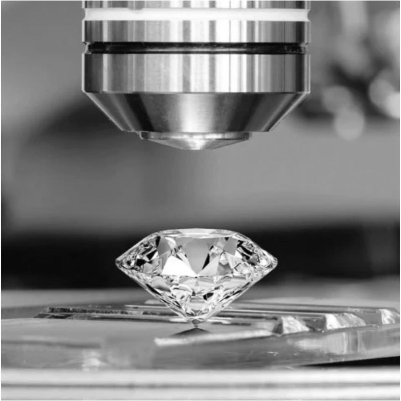 diamanti di laboratorio creati artificialmente in laboratorio
