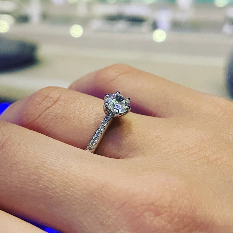anello di fidanzamento 6 griffe diamanti sul gambo anello di fidanzamento 6 griffe diamanti sul gambo