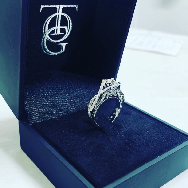 progettazione di un anello solitario a Torino 