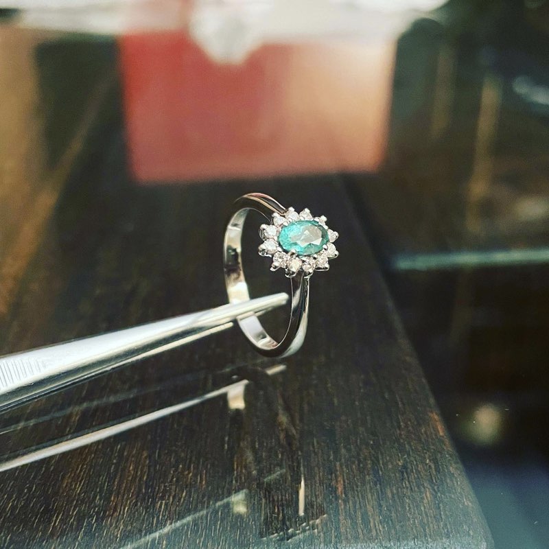 smeraldo anello